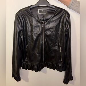 Elegant Black Leather Jacket with Ruffle Hem